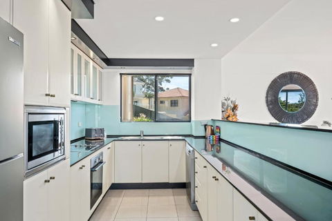 Ash Sienna - Whitsundays Accommodation 4