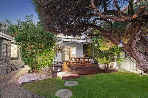 Aspendale Beach House - Whitsundays Accommodation 1