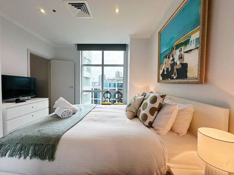 Aspire CBD One Bedroom With Indoor Pool & Parking Available - Whitsundays Accommodation 0