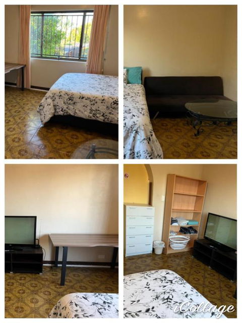 Aspley Bedroom & Share Bathroom With Other Guests - Whitsundays Accommodation 0