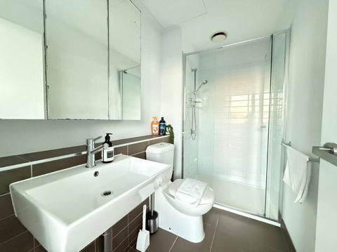 Astonishing 2B2B UpperWestSide Residence Opposite Southern Cross Station - Whitsundays Accommodation 4