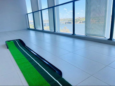 Astonishing Waterview Condo With Pool, Parking - Whitsundays Accommodation 4