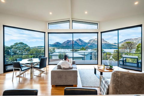 At The Bay - Whitsundays Accommodation 0