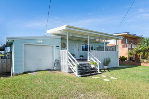 At The Beach Brooms Head-LJHooker Yamba - Whitsundays Accommodation 0