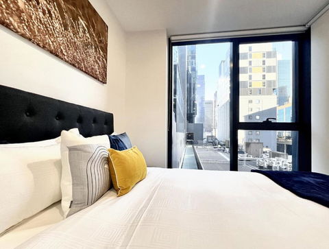 Aura On Lonsdale - Whitsundays Accommodation 0