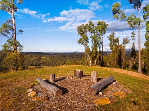 Aurora Summit By Tiny Away - Whitsundays Accommodation 2