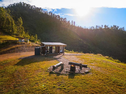 Aurora Summit By Tiny Away - Whitsundays Accommodation 1