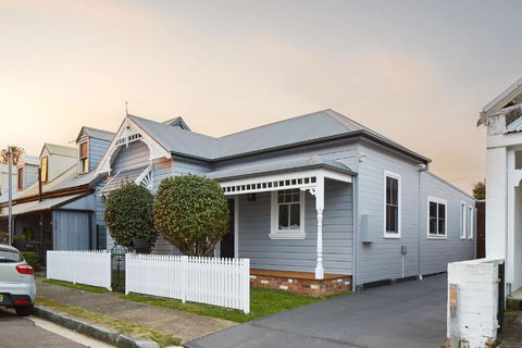 Austin Cottage - 1 Bed Option - Whitsundays Accommodation 0