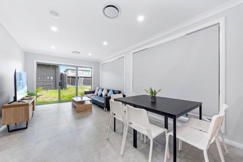 Austral Brand New 3Br House With WiFi & Parking - Whitsundays Accommodation 4