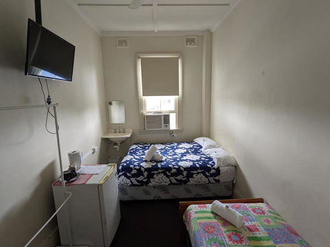 Australian Hotel - Whitsundays Accommodation 4