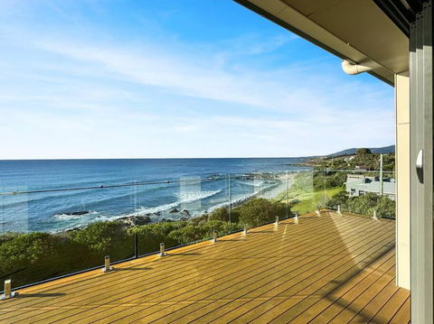 Ava - Luxe Oceanfront Beach House - Whitsundays Accommodation 2
