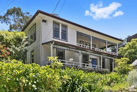 Avirgonia - Whitsundays Accommodation 0