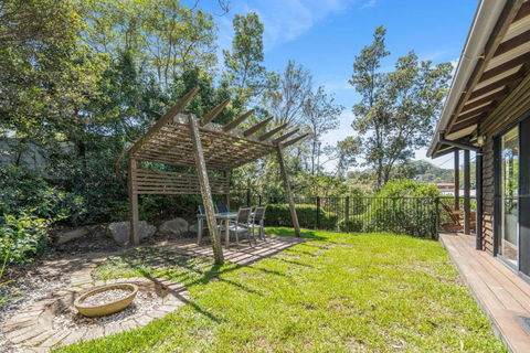 Avoca Beach Living - Whitsundays Accommodation 2
