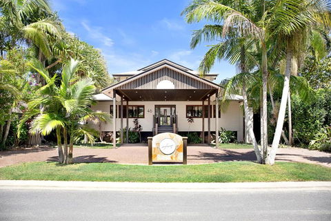 Away Guesthouse- Away On Shirley Lane - Whitsundays Accommodation 1