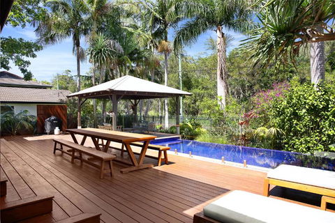 Away Guesthouse- Away On Shirley Lane - Whitsundays Accommodation 3