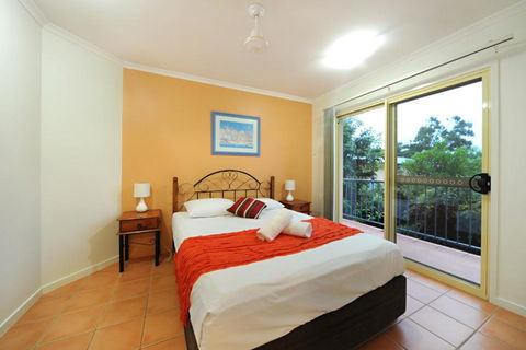 At Beach Court Holiday Villas - Whitsundays Accommodation 2