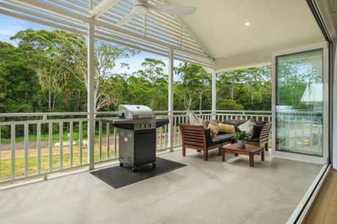 Avoca Beach Seabreeze At Saltwater - Whitsundays Accommodation 4