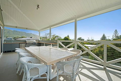 Apollo Bay Oceanview Mountain Retreat, Pet Friendly, EV Station, Fireplace - Whitsundays Accommodation 0