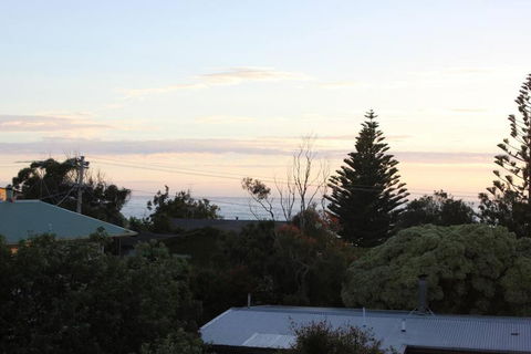 Apollo Bay Oceanview Mountain Retreat, Pet Friendly, EV Station, Fireplace - Whitsundays Accommodation 1