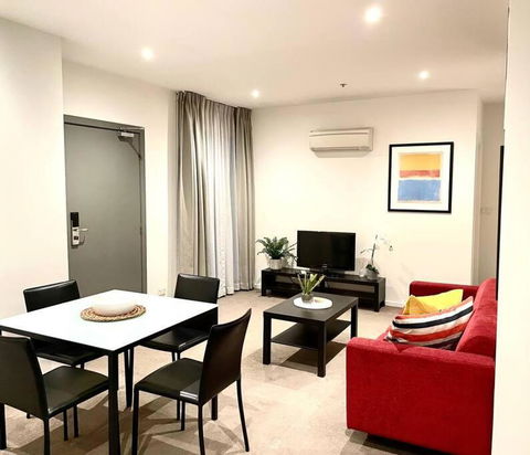 Astral Apartments - Perfectly Located 2 Bedroom Apartment In St Kilda - Whitsundays Accommodation 1