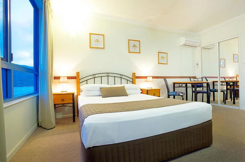 At Whitsunday Vista Holiday Apartments - Whitsundays Accommodation 4