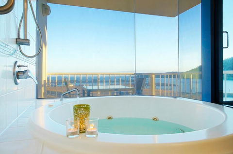 At Whitsunday Vista Holiday Apartments - Whitsundays Accommodation 3