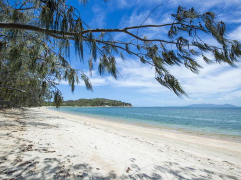 Azure On Geoffrey Bay - Whitsundays Accommodation 0