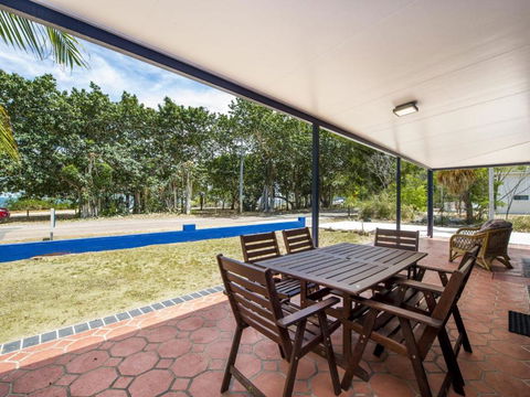Azure On Geoffrey Bay - Whitsundays Accommodation 1