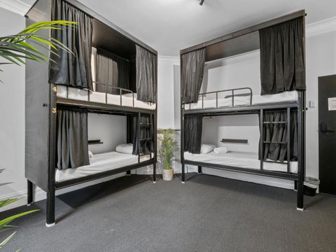 AZZURO POD HOTEL - Potts Point - Whitsundays Accommodation 3