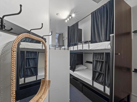 AZZURRO POD HOTEL - Central Sydney - Whitsundays Accommodation 4