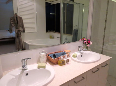 Maleny Springs Farm - Whitsundays Accommodation 3