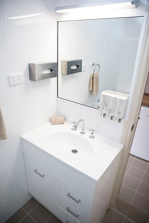 Charleville Motel - Whitsundays Accommodation 13