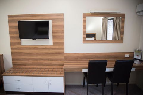 Charleville Motel - Whitsundays Accommodation 10