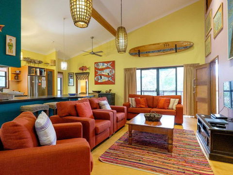 Five Bimba (Tractor House) - Whitsundays Accommodation 10