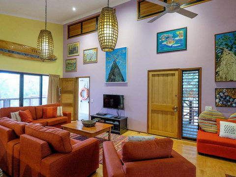 Five Bimba (Tractor House) - Whitsundays Accommodation 9