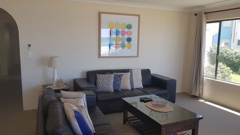 Mykonos Apartments - Whitsundays Accommodation 8