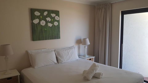 Mykonos Apartments - Whitsundays Accommodation 7