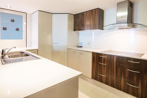 Trilogy Surfers Paradise - Whitsundays Accommodation 12