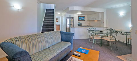 Burleigh On The Beach - Whitsundays Accommodation 26