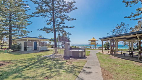 Burleigh On The Beach - Whitsundays Accommodation 9