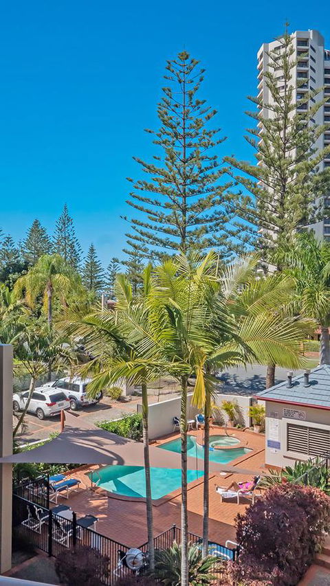 Burleigh On The Beach - Whitsundays Accommodation 23