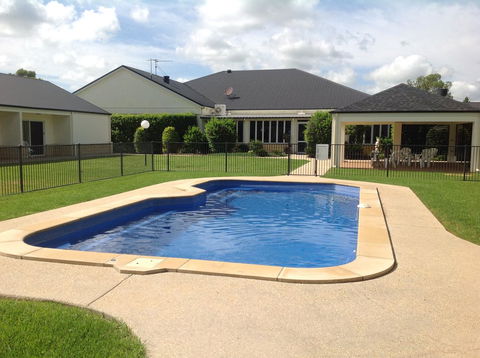 Roma Explorers Inn - Whitsundays Accommodation 9