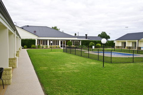 Roma Explorers Inn - Whitsundays Accommodation 7