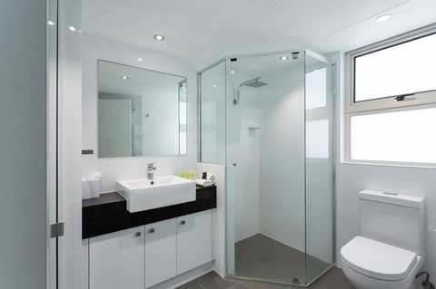 Maldives Resort Main Beach, Gold Coast - Whitsundays Accommodation 13