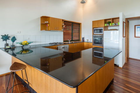 Casuarina Cove 18 - Whitsundays Accommodation 13