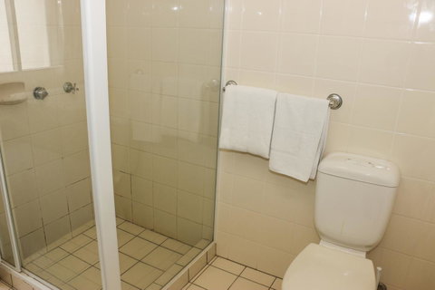 Salisbury Hotel Motel - Whitsundays Accommodation 20