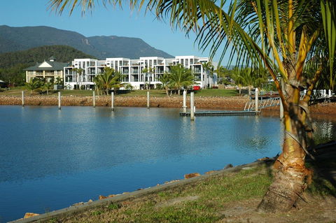 Hinchinbrook Holiday Apartments - Whitsundays Accommodation 22