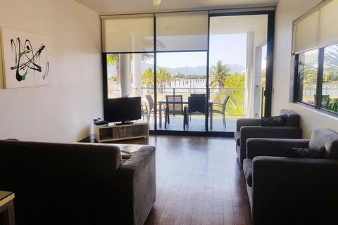 Hinchinbrook Holiday Apartments - Whitsundays Accommodation 4