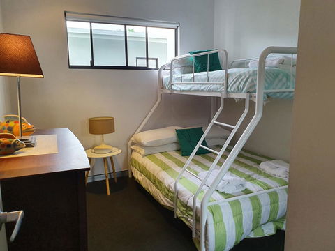 Hinchinbrook Holiday Apartments - Whitsundays Accommodation 20