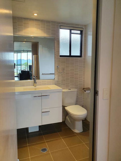 Hinchinbrook Holiday Apartments - Whitsundays Accommodation 19